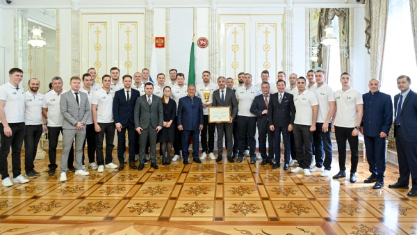 Рустам Минниханов поздравил «Синтез» с победой в чемпионате России